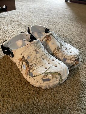 Sporto White Clog Sandals with Camouflage Nature Print